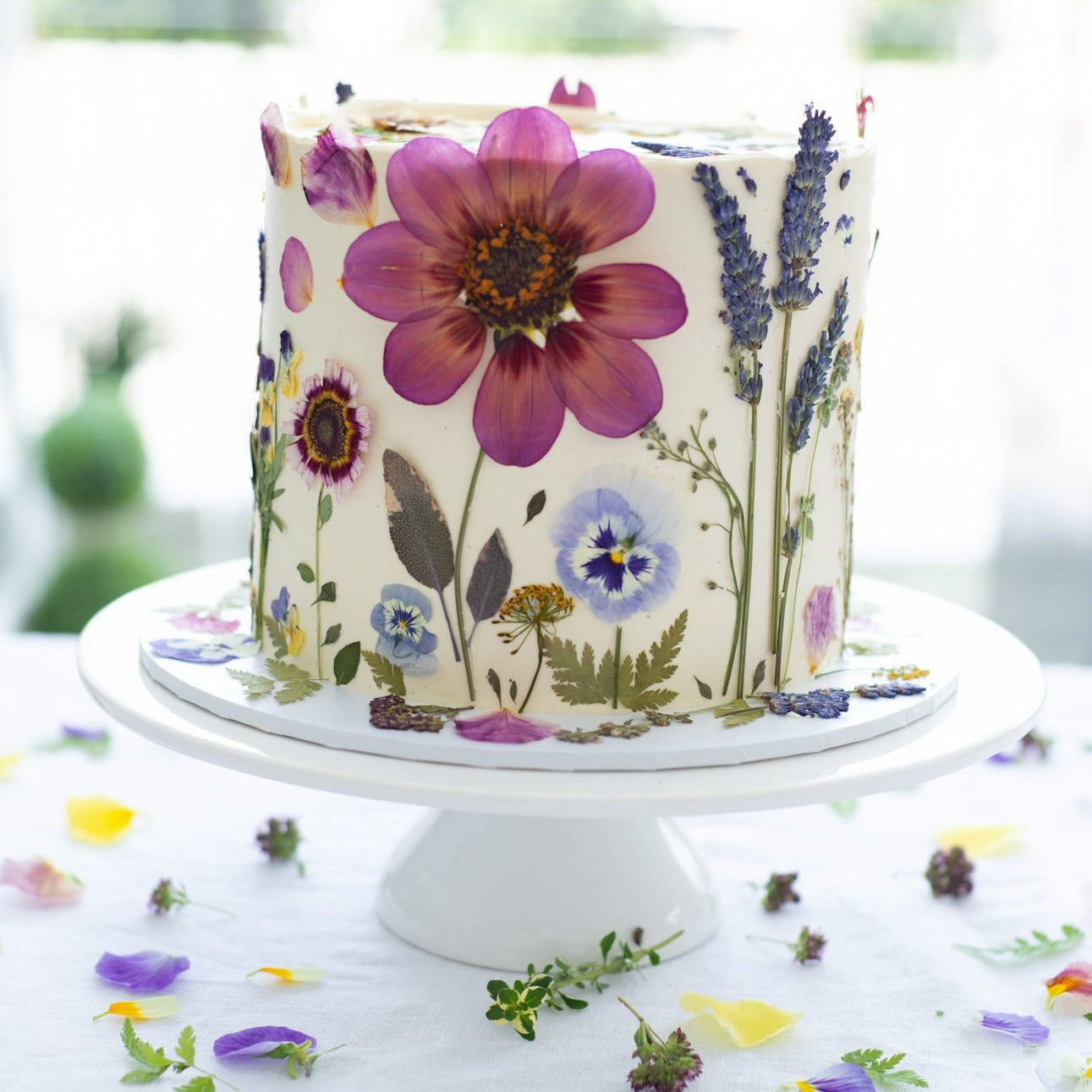 Textured Buttercream Cake with Fresh Flowers — Vanilla Pod